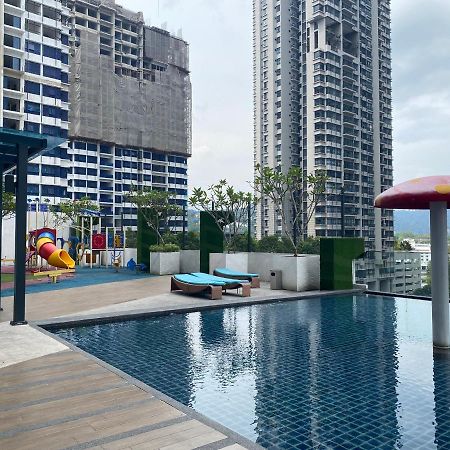 Reizz Residence By Leo Suites กัวลาลัมเปอร์ ภายนอก รูปภาพ