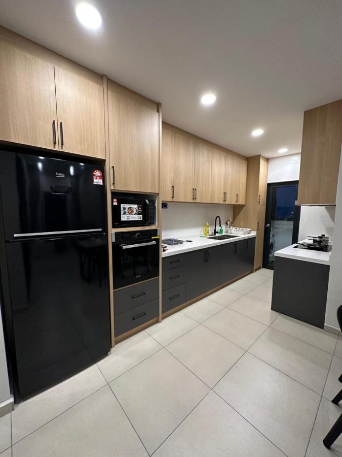 Reizz Residence By Leo Suites กัวลาลัมเปอร์ ภายนอก รูปภาพ